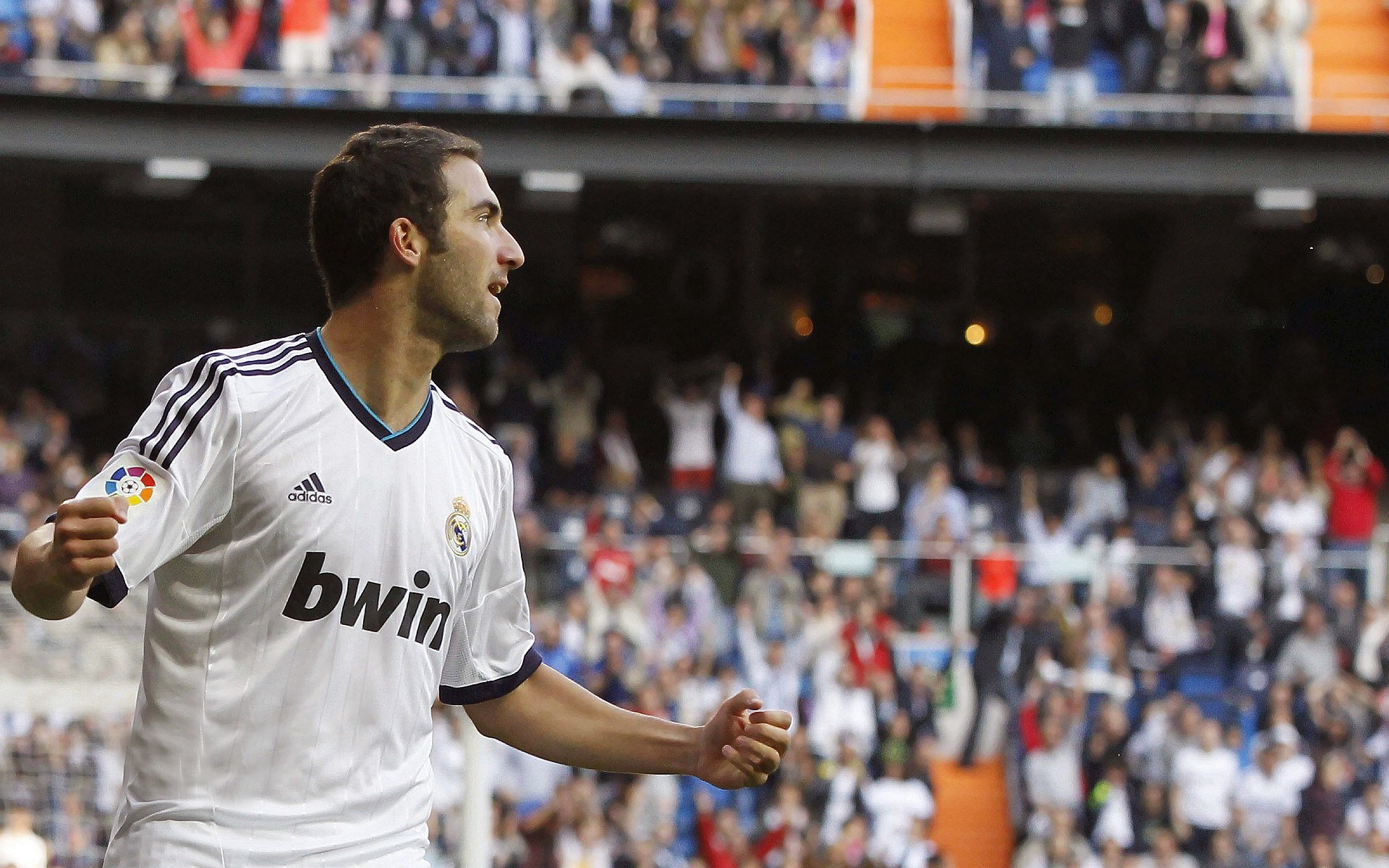 国际赛事中出现的技术革新提升了裁判效率,国际比赛的